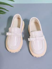 1 Pair Ivory Toddler/Girls' Simple Shiny Leather Princess Flats, Soft & Comfortable Thick Insole Round Toe Non-Slip Increased Height Fashion Loafers, Suitable For 3-15 Years Old Girls For Party, Dance, Daily Casual, Vacation, Spring/Autumn New