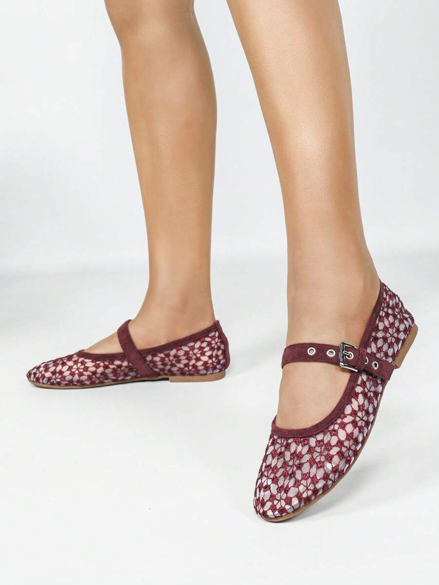 女士圆头网眼芭蕾平底鞋，花卉刺绣带设计，优雅简约透气复古玛丽珍一脚蹬款式，时尚舒适，适合日常穿着