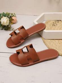 1 Pair Plus Size Brown Flat Slide Sandals For Teenage Girls, Solid Color PU Strap, Round Toe, Open Toe, Cute Roman Style, Suitable For Casual, Gatherings, Travel & Vacation, Spring/Summer New 2025 - Brown - View 4