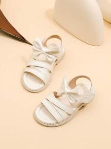 1双女童可爱魔术贴平底凉鞋，适合居家、日常穿着、外出和海滩度假，春夏款