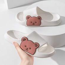 女士夏季可爱熊凉鞋，一脚蹬家居拖鞋，防滑浴室户外服装，轻便软底 EVA 情侣凉鞋 - 白色 - 查看 7