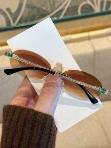 1 副 Y2K 复古风格时尚眼镜，时尚欧美复古设计，海滩派对旅行，户外摄影道具，菱格休闲不锈钢时尚眼镜，适合夏季海滩度假、户外、旅行的所有季节 - 彩色 - 查看 5