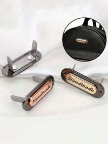 Metal Letter Tags, Suitable For DIY Crafts, Bags, Clothing, Etc. Available In Multiple Colors, Can Be Used As Decorative Trademark Labels; DIY Handmade Bag Buckles, Bag Accessories And Decorative Logos; Luggage Hardware Accessories; DIY Handmade Bag Metal Logo Buckles; Luggage Metal Nameplates; Metal "Handmade" Italic Clothing Labels; Handmade Clothing & Bag Letter Labels - Multicolor - View 3