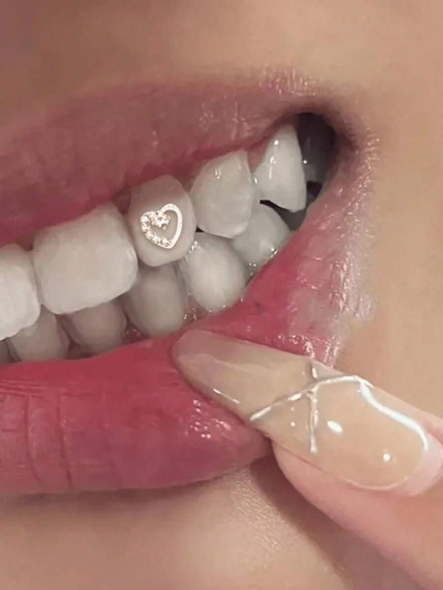 1pc Women Rhinestone Hollow Five-Pointed Star Necklace, Gift For Girlfriend, Women, Best Friend - Silver - View 1