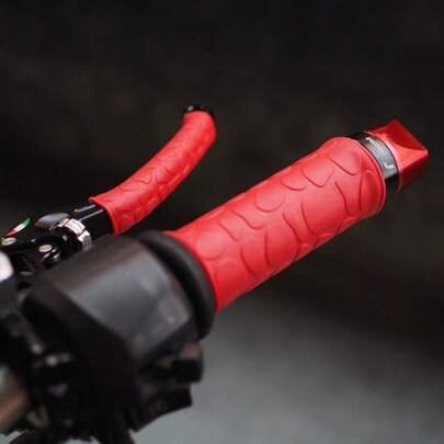 4pcs Motorcycle Universal Rubber Handlebar Grips, Non-Slip, Sweat-Resistant, Durable, Suitable For Off-Road Riding, Comfortable Non-Slip Improves Control, Wear-Resistant And Anti-Aging, Motorcycle Driving Handlebar Accessories, Off-Road Riding Handlebar