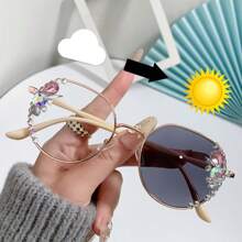 1pc Fashionable Women'S Square Frameless Gradient Lens Glasses With Rhinestone Embellishments, Metal Material Fashion Eyeglasses Classic Modern Simple Style Photochromic Glasses For Summer Beach Vacation,Outdoor,Travel - Multicolor - View 13