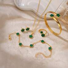 Set da 6 pezzi di accessori decorativi con fiori fortunati dello stesso colore per ragazze, 1 paio di orecchini, 1 collana, 1 braccialetto, 1 braccialetto, 1 set di anelli adatto per uso quotidiano