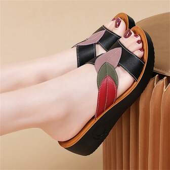 Women Flat Slide Sandals, Fashion & Versatile Slip-On Flat Sandals, Non-Slip Outdoor Slippers For Middle-Aged & Elderly