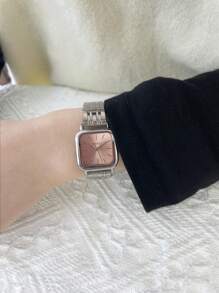 1pc Damesmode Casual Veelzijdig Vierkant Staafvormig Quartz Horloge, Geschikt Voor Dagelijks Gebruik