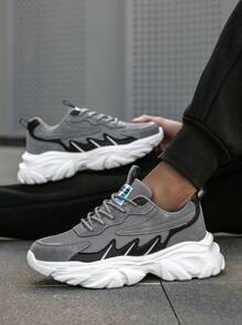 Unieke leren en mesh splicing ademende comfortabele casual dikke sneakers voor heren, dikke zool, hoogteverhogende antislip dagelijkse woon-werkverkeer outdoor sport sneakers