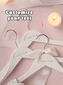 定制婚礼衣架，专为新郎新娘打造 - 镌刻纪念品，独特新娘礼物，个性化衣架，定制婚礼衣架，新娘纪念品，色彩缤纷，可爱迷人，趣味十足，卡哇伊风，千禧风格，时尚百搭，男女皆宜，休闲百搭，定制，个性化，独一无二，专属定制，送给他的理想礼物，送给她的理想礼物，男友，女友，家人，朋友，服装配饰，时尚秋季，男友，女友，家人，朋友。 - 彩色 - 查看 8