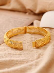 1pc 24K Gold Plated Lattice Snake Pattern Eid Al-Fitr 2025 Chinese Zodiac Bangle Bracelet For Women, Suitable For Gifts And Daily Wear