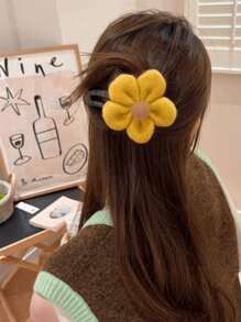 1个加大码花朵造型发夹，适合日常佩戴，可作发爪、发卡、发饰，也可用于学校、度假、女性等场合。
