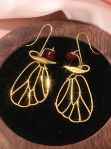 一对优雅复古虫翼蝴蝶吊坠耳环，精致的女士配饰，以及送给她的有趣珠宝礼物 - 金色 - 查看 3