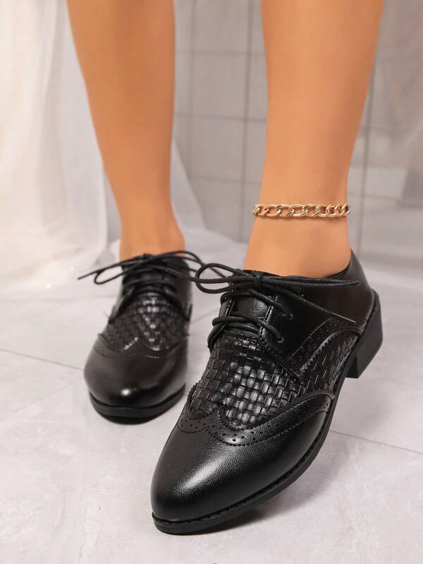 Women's Chunky Heel Pointed Toe Black Retro High Heel Oxfords, Lace-Up Brogue Shoes, Fashion And Versatile For Daily Wear, Plus Size