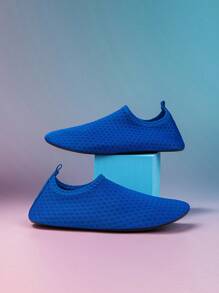 1 Pair Kids/Girls Spring/Summer Dopamine-Inspired Solid Color Fashion Breathable Slip-On Water Shoes, Suitable For Indoor & Outdoor Scenes Like Gym, Beach, Yoga, And Baby Walker, Non-Slip Sole - Royal Blue - View 4