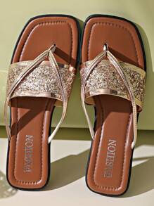 时尚金色平底人字拖，交叉系带闪亮沙滩拖鞋 - 金色 - 查看 3