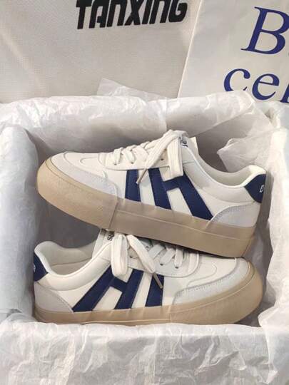 ISPORTE Zapatillas planas antideslizantes para mujer de nuevo estilo, zapatos casuales de mujer modernos y modernos. Zapatillas de estilo urbano elegantes, duraderas y cómodas con cordones y cordones sencillos.