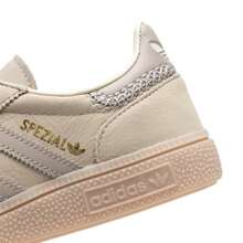 Adidas Originals 男女通用休闲鞋，手球专用低帮休闲鞋，复古运动鞋，舒适透气运动鞋 - 米白色/杏灰色 - 查看 10