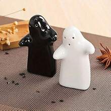 Cute Decorated Salt & Pepper Shakers, Embracing Couple Design, Black & White Modern And Vintage Style, Easy To Refill & Dispense Seasoning Bottle Set,School Supplies