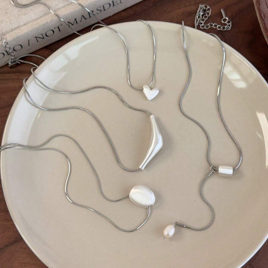 1pc Silver Brushed Minimalist Asymmetrical Geometric Heart Design Unique Statement Necklace - Necklace - View 1
