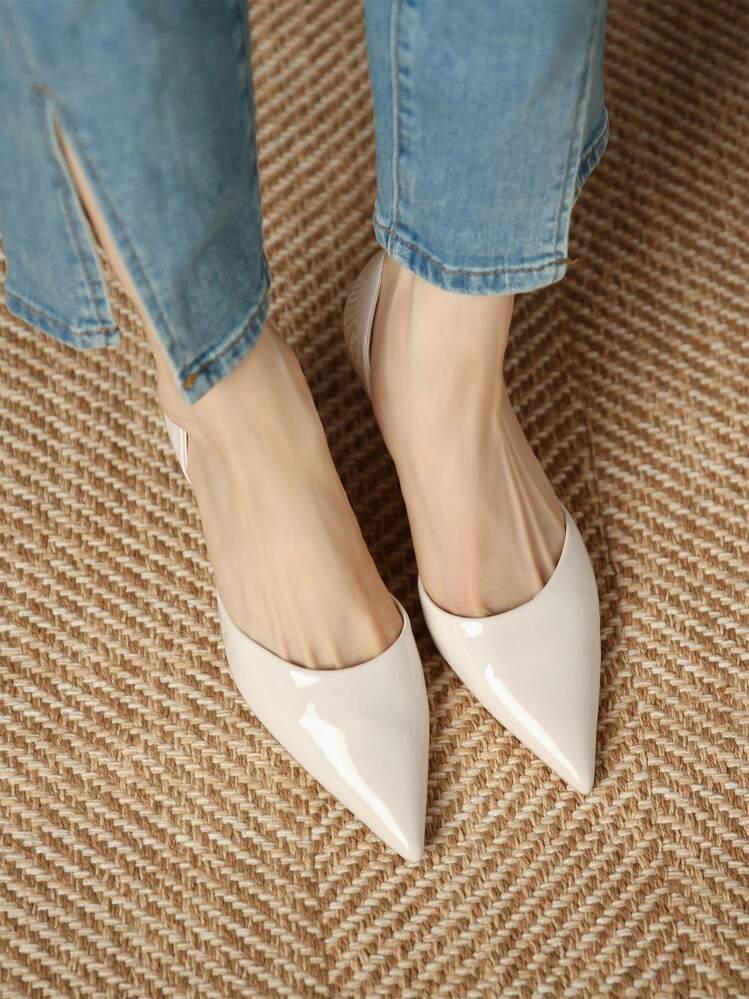 Sapatos de salto alto femininos com detalhes vazados, elegantes e modernos. - Bege - Ver 4