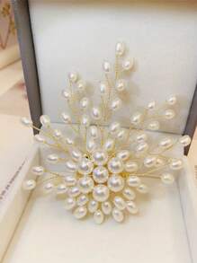 1pc Western Fashion Quality Charm Retro Jewelry Handmade Faux Pearl Gold Brooch Pin, Luxurious Floral Brooch For Women, Suitable For Summer, Beach, Wedding, Festival, Gifts