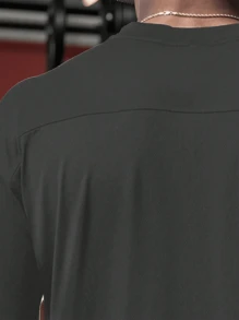 VitaFith New Bull Print Casual Sports Fitness American Style Men T-Shirt, Fashionable Sports & Fitness, Versatile Casual Daily Wear, Lightweight