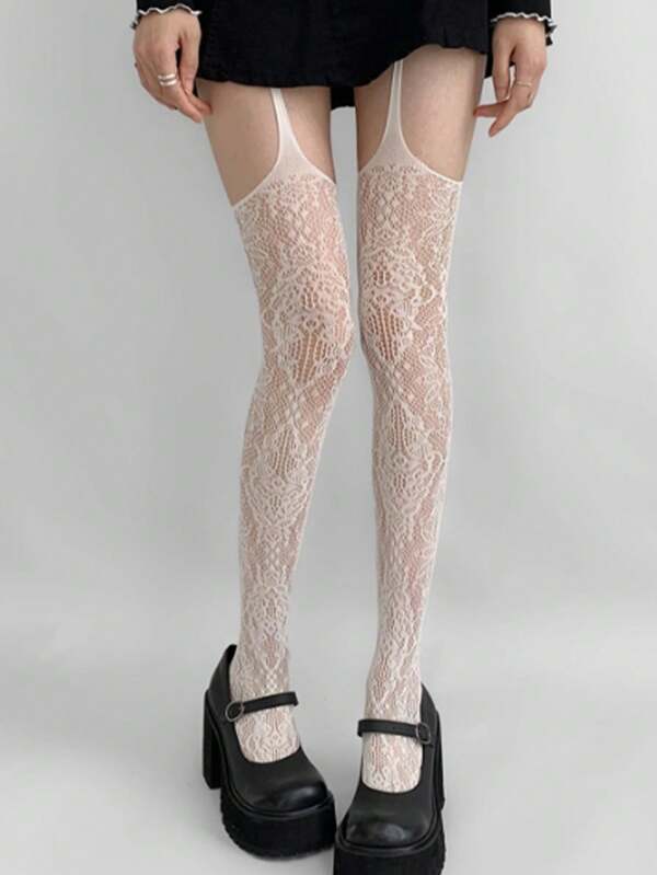 زوج من جوارب النساء الجاكار ذات الشبكة العنكبوتية الداكنة الجوتية الجذابة، مناسبة لعيد الهالوين