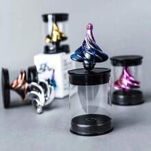 1 gyroscope coloré entraîné par le vent, artéfact de décompression. Il suffit de le souffler pour le faire tourner. Les deux extrémités du gyroscope peuvent tourner. Facile à utiliser. Multiples couleurs au choix. Couleurs vives. Amusant et facile à utiliser. Artéfact de décompression. Très adapté pour offrir en cadeau à des amis.