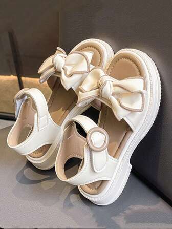 1 双儿童柔软防滑易穿钩环设计蝴蝶结装饰鞋，适合 3-12 岁女孩