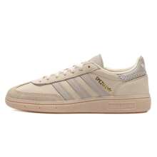 Adidas Originals 男女通用休闲鞋，手球专用低帮休闲鞋，复古运动鞋，舒适透气运动鞋 - 米白色/杏灰色 - 查看 3