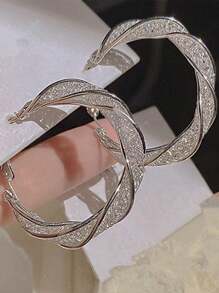 1 Pair Of Copper Alloy Twisted Hollow Luxurious Wrap Around Earrings For Women
