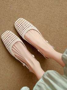 Mẫu sandal bít mũi vuông đế chunky dệt rỗng kiểu vintage mới mùa Xuân/Hè 2025 dành cho nữ. - Màu be - Xem 4