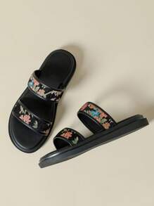 Sandały wsuwane z losowym kwiatowym nadrukiem na grubej podeszwie, modne, plażowe klapki z odkrytymi palcami, wygodne klapki na platformie w stylu boho, odpowiednie na lato, wiosnę/jesień - Czarne - Zobacz 3