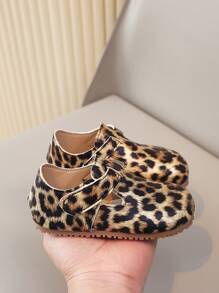 1 Pair Unisex Kids Leopard Print Flat Casual Outdoor Shoes, Suitable For Spring & Autumn