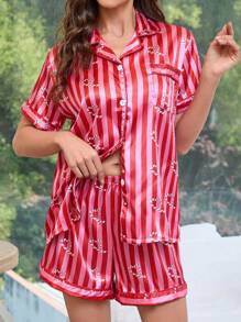 2 件条纹心形印花缎面舒适睡衣套装，前扣短袖上衣和松紧腰短裤，适合睡衣、家居服、新娘和伴娘、度假、浪漫礼物