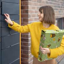 Jowlroel 聚乙烯邮寄袋 10x13 英寸 200 件，12x15.5 英寸 50/100 件，14.5x19 英寸 50/100 件 - 蜜蜂印花运输袋，厚度 2.4 毫米，防水防撕裂邮寄信封，适用于小型企业返校的自封包装袋