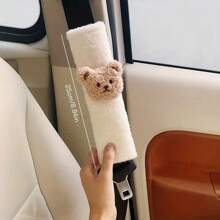 Protector de hombro del cinturón de seguridad del coche con cabeza de peluche de oso de peluche de cordero personalizado, accesorios de decoración de coche lindos y elegantes, protección del cuello para invierno
