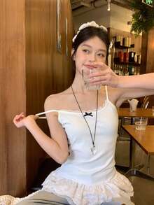 女士白色蝴蝶结吊带背心，春季蕾丝边修身分层吊带背心短款上衣