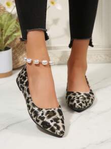 Women's Flat Pointed Toe Leopard Print Flats, Comfortable & Lightweight Outdoor Slip-On Shoes
