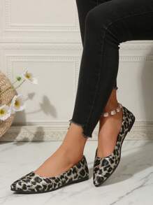 Women's Flat Pointed Toe Leopard Print Flats, Comfortable & Lightweight Outdoor Slip-On Shoes