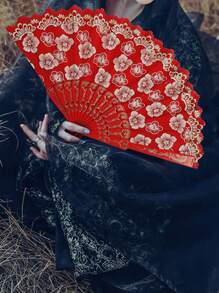 1 件白色樱花图案蕾丝折扇，配优雅大方的镀金框架，适合日常使用，扇长 22.5 厘米，金属花朵图案扇子生日最佳礼物，中性配饰，家居装饰配件和配饰（注意：本产品有一些小瑕疵，但不影响其整体外观或可用性。） - 彩色 - 查看 12