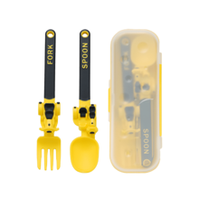 Juego de tenedor y cuchara de PP para bebé con forma de motocicleta y diseño de dibujos animados, vajilla portátil y divertida para niños, incluye caja de almacenamiento, disponible en múltiples colores - Color - Ver 7