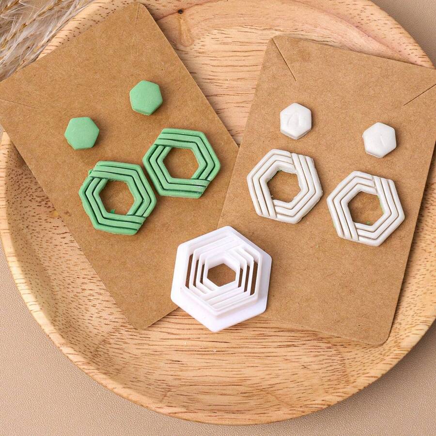1 stuk kleimodelleermal, geometrische zeshoekige lijn decor oorbel- en hangersnijder