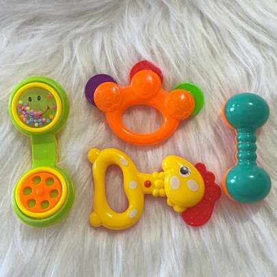 Kit 4 Chocalhos  Macio Bebê Brinquedo Sensorial Musical Infantil