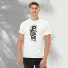 Playera de Apóstol Tadeo " Judas Tadeo 2 ". Playera 100% Algodón, Blanco, Negro y Gris. Manga Corta. Cuello Redondo. - Blanco - Ver 3