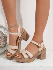 女士时尚高跟凉鞋，厚底和粗跟，木纹设计外底，纯色鞋面，适合年轻女性居家、购物、通勤、休闲穿着，多功能