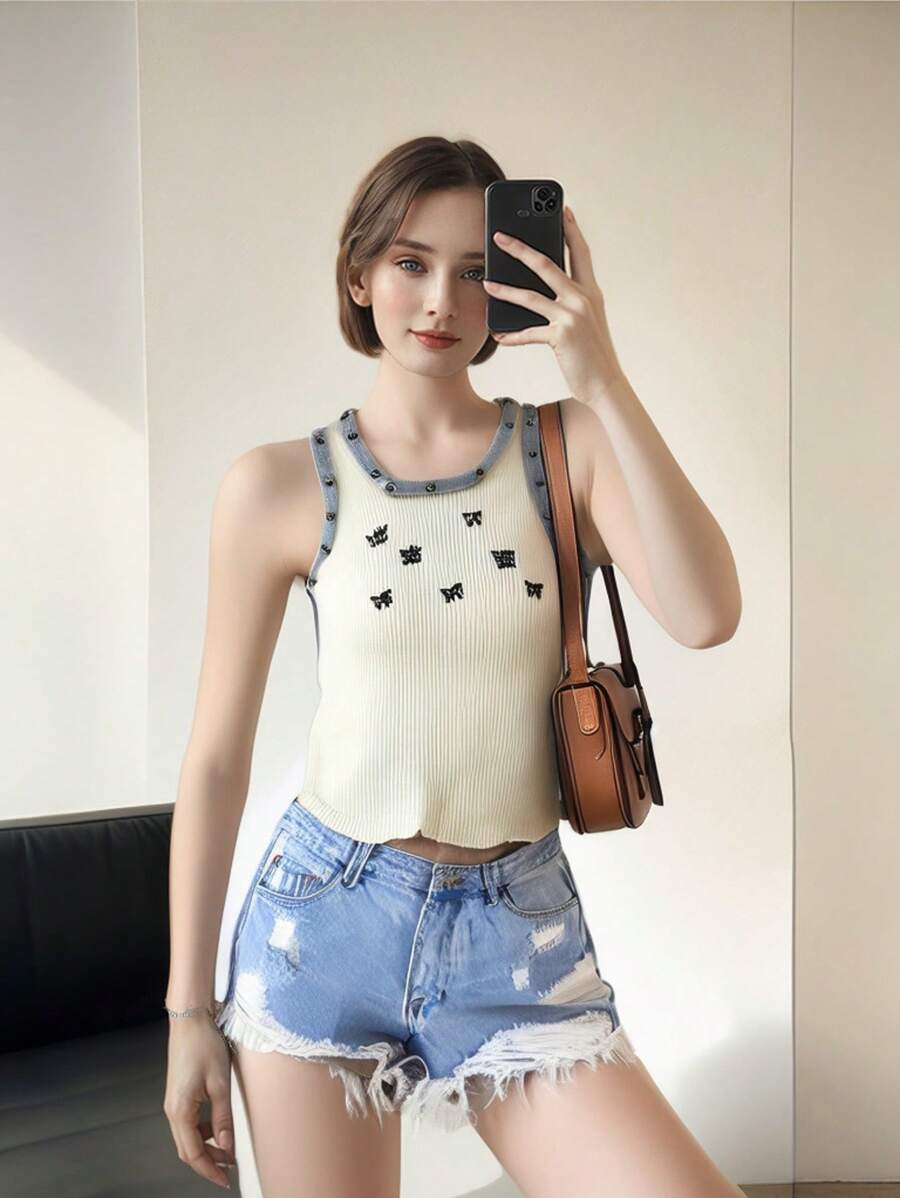 Round Neck Sleeveless Top With Butterfly Decoration - White - View 1