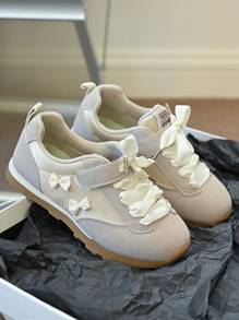 1 Pair Kids Faux Leather Hook And Loop Sports Shoes, Soft Sole Anti-Slip Fashion Versatile, Suitable For Daily Outdoor Wear, Spring/Summer, Run Small By 1 Size